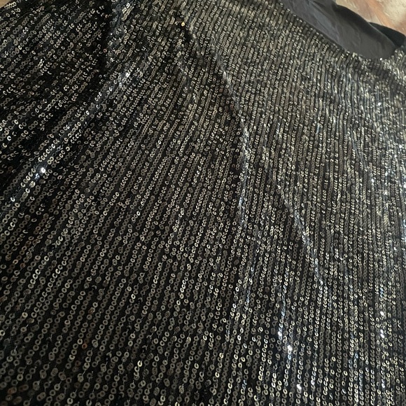 Women’s Dressy Top - Picture 2 of 4